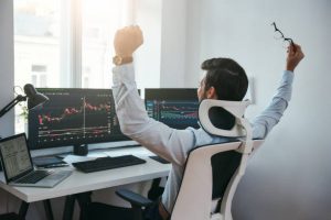 FÓRMULA LUCRANDO EM CASA FUNCIONA